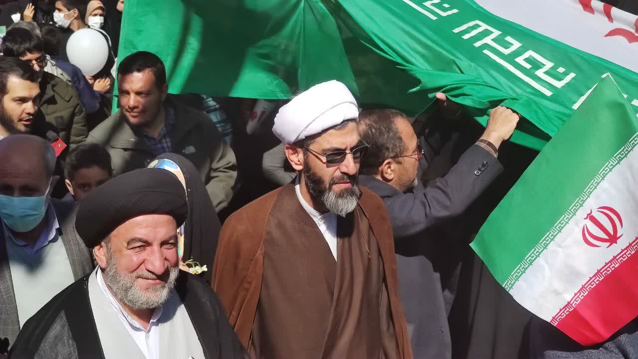 حضور با شکوه مردم استان فارس در جشن 44 سالگی انقلاب حضور با شکوه مردم استان فارس در جشن 44 سالگی انقلاب