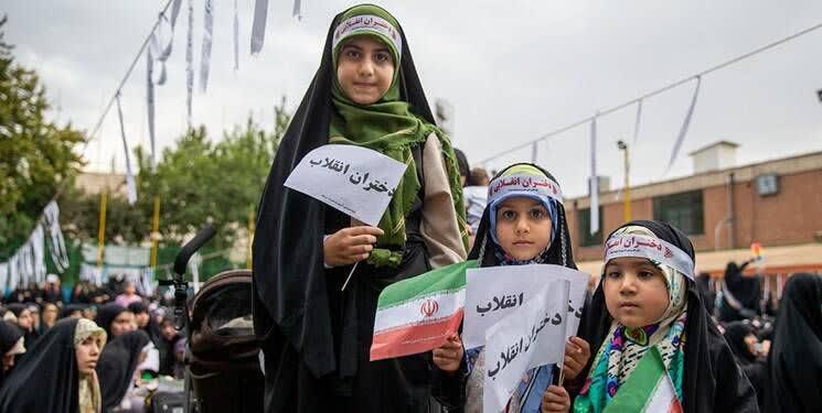 اجتماع دختران انقلاب برگزار می شود اجتماع دختران انقلاب برگزار می شود