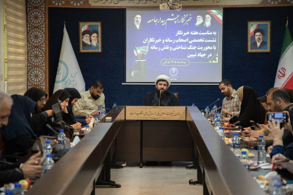 قدرت گفتمان، عامل اصلی حضور و نقش‌آفرینی مردم است