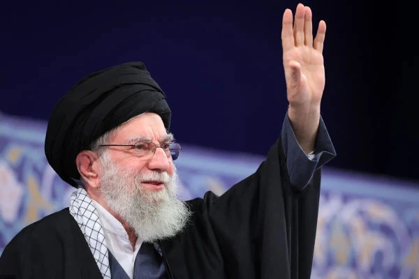 بعثتِ بزرگِ این مردم، ثمره‌ی تلاشِ مقدس آقای شهید ما است
